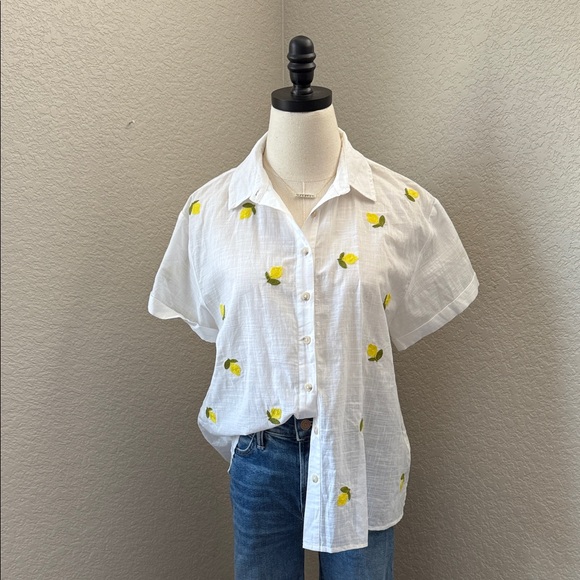 Anthropologie Maeve Linen Fruit Surf Short Sleeve Buttondown - Picture 2 of 7